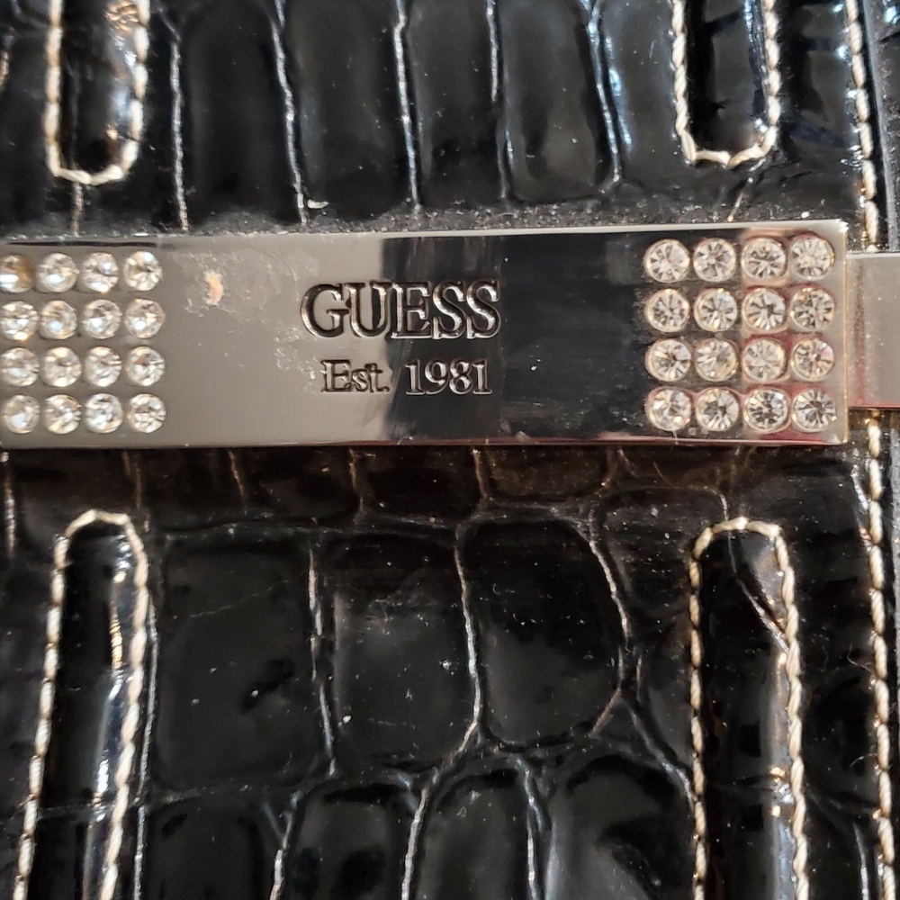 Guess Crocodile Shoulder Bag!